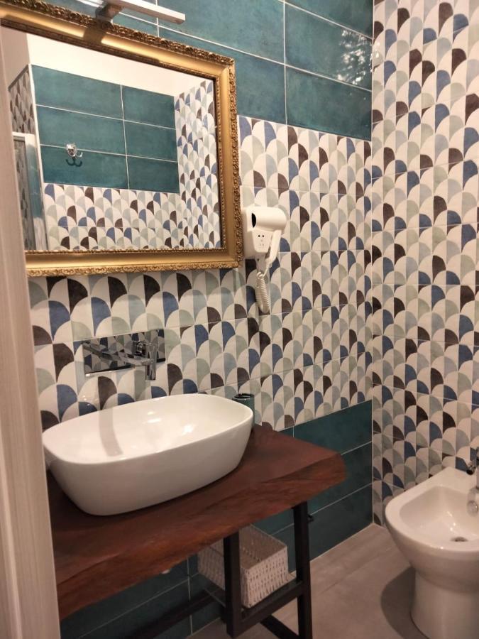 לינה וארוחת בוקר אגרופולי Frizzo House מראה חיצוני תמונה